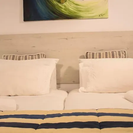 Fernando Colon En Casco Historico